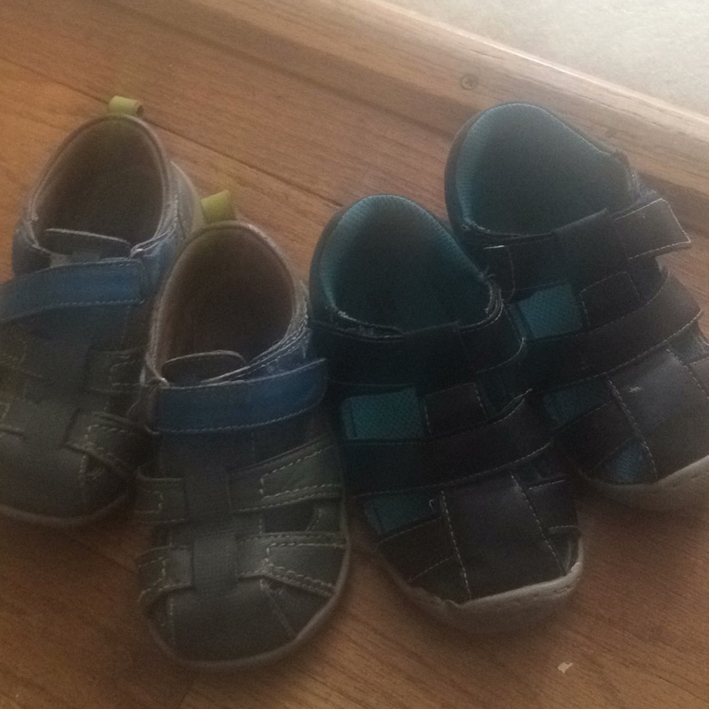 Toddler sandals size 8